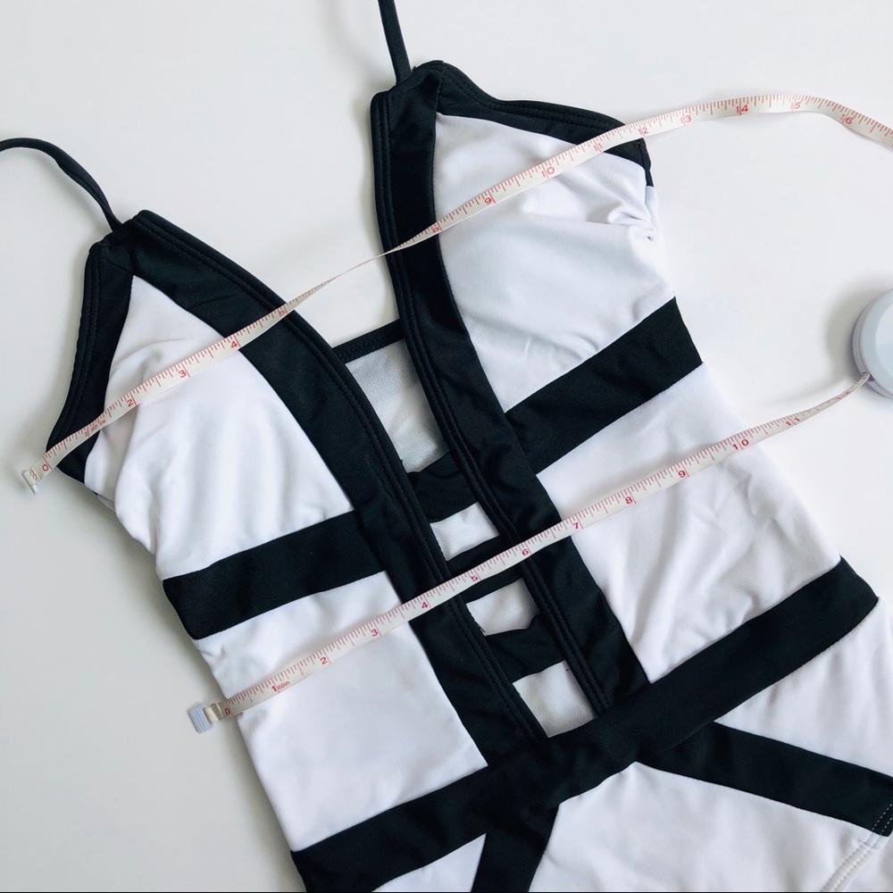 Sexy Strappy Color Block One Piece Swimsuit White - Picture 7 of 8